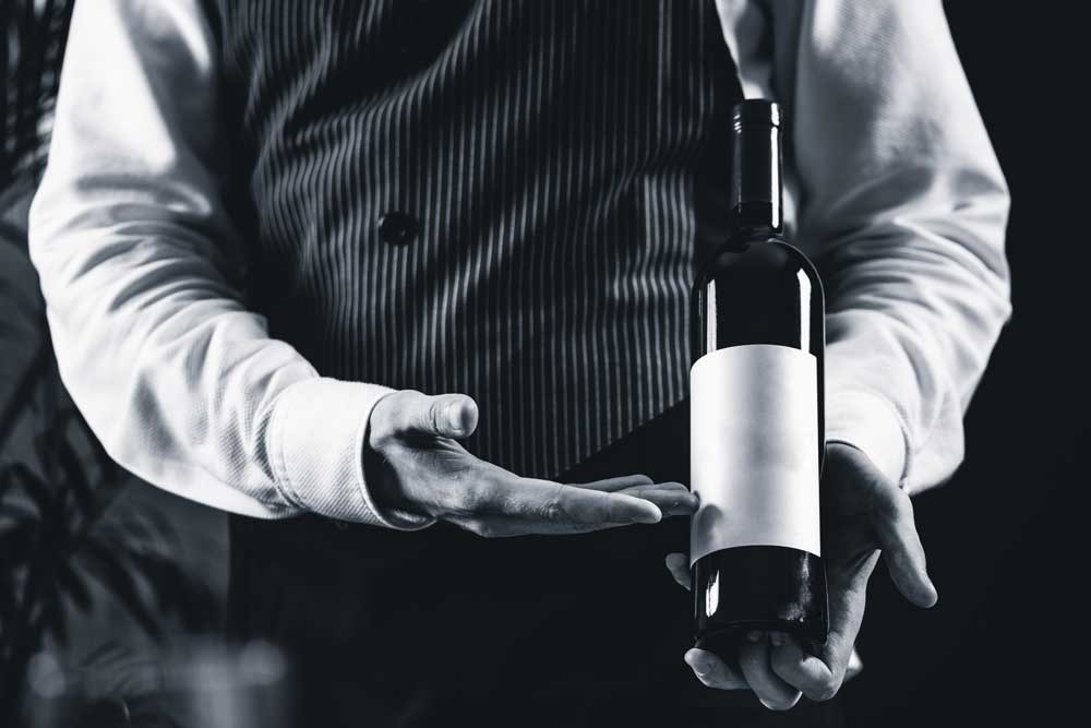 Con estas preciosidades de etiquetas conseguirás mas y mejores botellas de vino para bodas